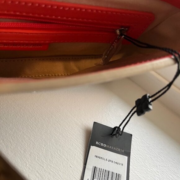 BCBGMaxAzria designer shoulder bag. - Picture 3 of 4